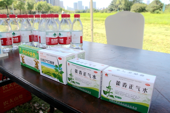 酷暑送溫情！清涼“一杯水”公益愛心行動為城市添彩