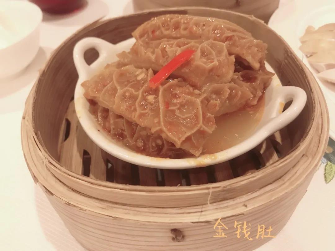 行走在傳統(tǒng)與創(chuàng)新的精致人氣粵式餐廳，除了貴，其它……