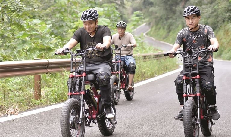 蕭產(chǎn)電動(dòng)越野自行車暢銷國外