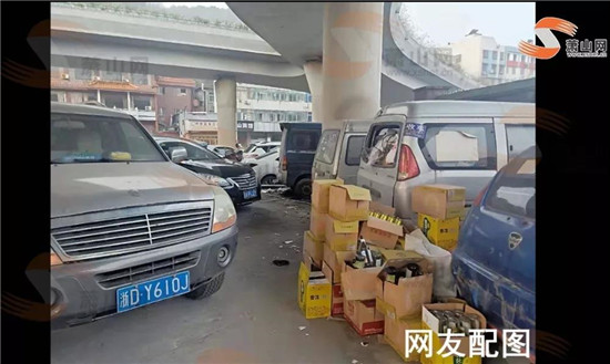 寸土寸金，城區(qū)這個地方竟成僵尸車免費停車場！