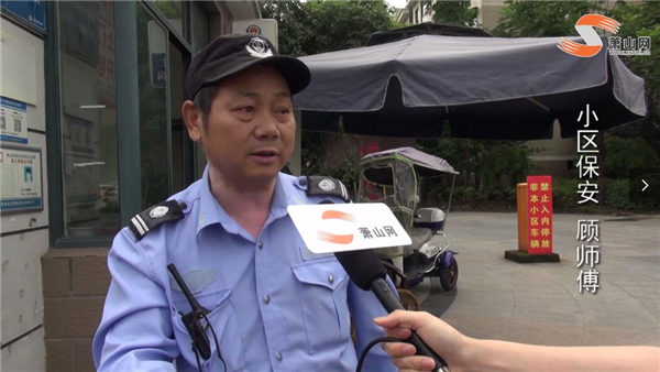 小區(qū)門口這條路雙向六車道，市民希望裝個(gè)紅綠燈或抓拍設(shè)備