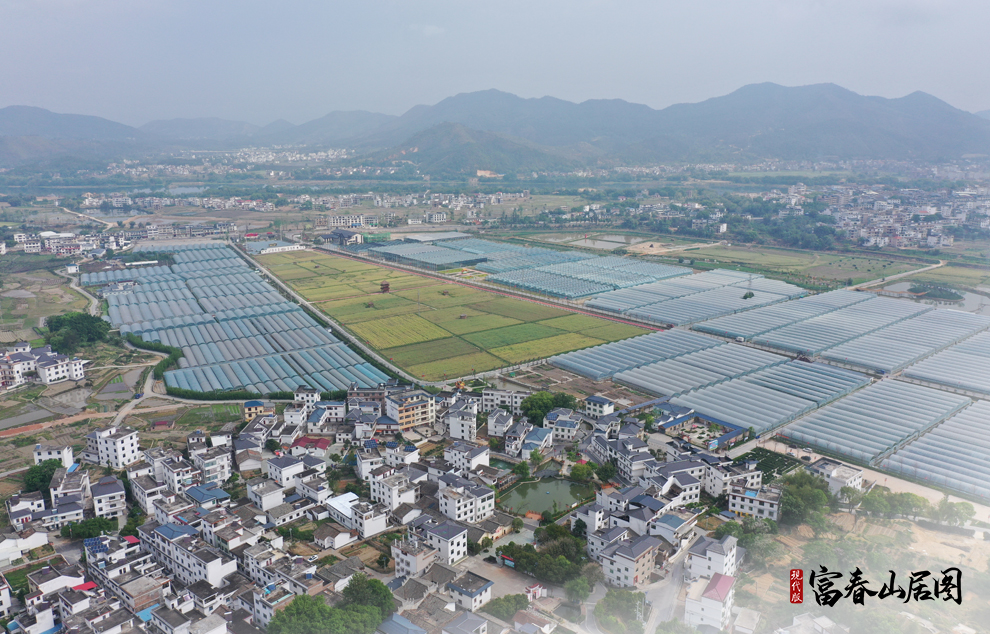 這是江西省于都縣梓山鎮(zhèn)潭頭村航拍一景（2021年4月7日無人機拍攝）。